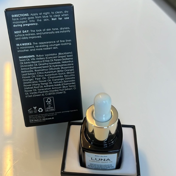 Sunday Riley Luna face oil - Picture 3 of 6